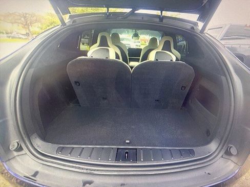 Used 2022 Tesla Model X image 6