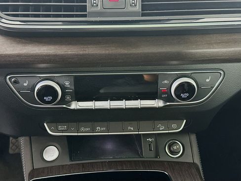 Used 2023 Audi Q5 2.0T Premium Plus image 22