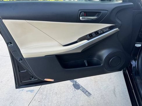 Used 2015 Lexus IS 250 w/ Navigation System Package RWD image 4