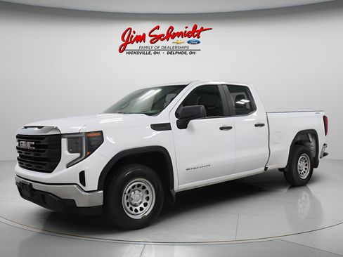 Used 2023 GMC Sierra 1500 Pro w/ Trailering Package AWD/4WD image 2
