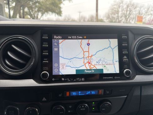 Used 2020 Toyota Tacoma TRD Off-Road w/ Technology Package image 37