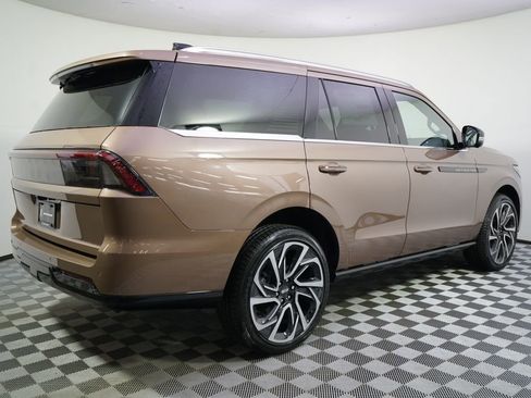 New 2026 Lincoln Navigator Black Label AWD/4WD image 7