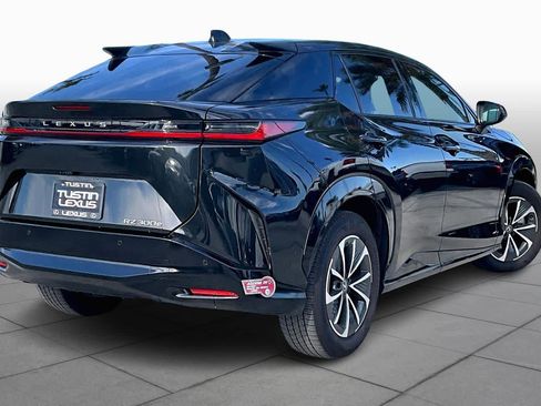 Used 2024 Lexus RZ 300e Premium image 12