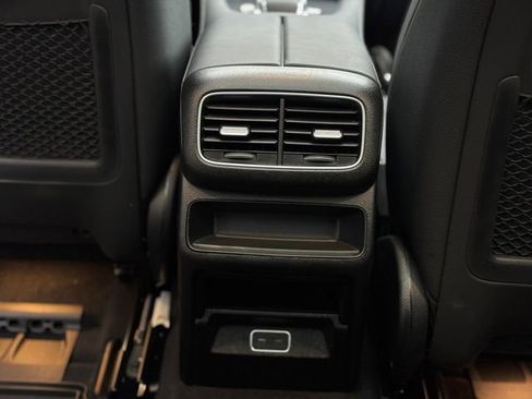 Used 2025 Mercedes-Benz GLE 450 4MATIC image 66