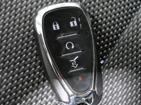 Used 2018 Chevrolet Traverse LT image 29