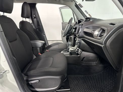 Used 2023 Jeep Renegade Latitude image 25