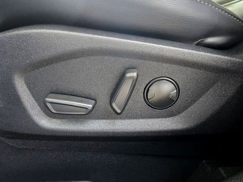 Used 2024 Ford Edge SEL image 19