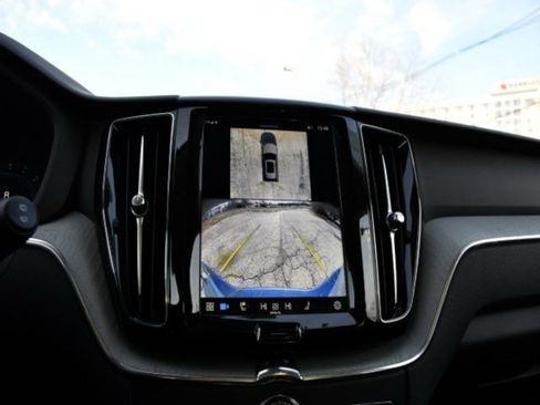 Certified 2025 Volvo XC60 B5 Plus image 13