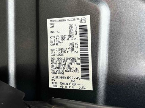 Used 2023 Nissan Rogue S image 31