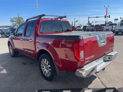 Used 2012 Nissan Frontier SL w/ Moonroof Pkg AWD/4WD image 5