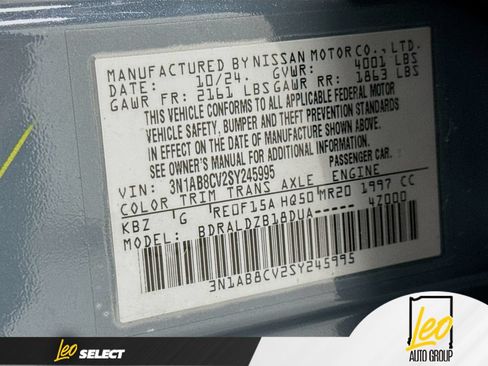 Used 2025 Nissan Sentra SV FWD image 32