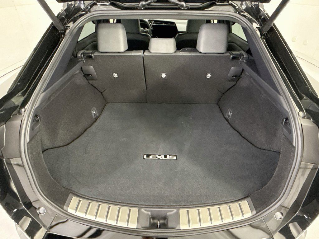 Used 2026 Lexus RZ 350e 2WD w/ Accessory Package (Z1) image 27