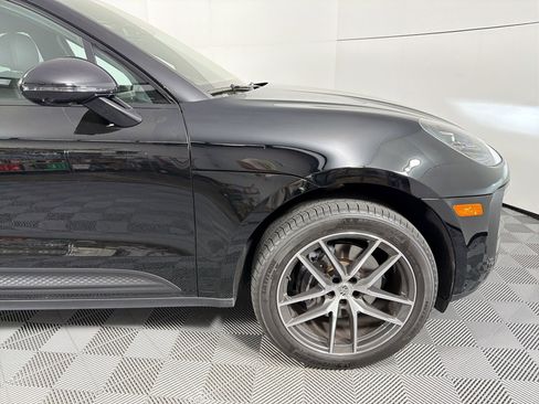 Certified 2026 Porsche Macan AWD/4WD image 12