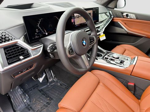 New 2027 BMW X7 xDrive40i w/ Executive Package AWD/4WD image 28