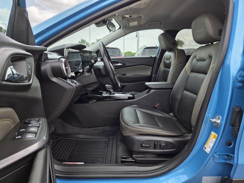 Used 2025 Chevrolet Trax ACTIV w/ Driver Confidence Package FWD image 12
