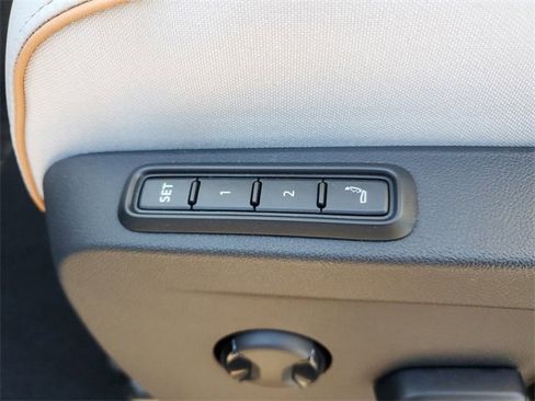 New 2025 Volkswagen ID. Buzz 1st Edition image 22