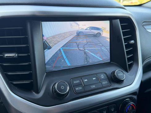 Used 2019 GMC Acadia SLT AWD/4WD image 9