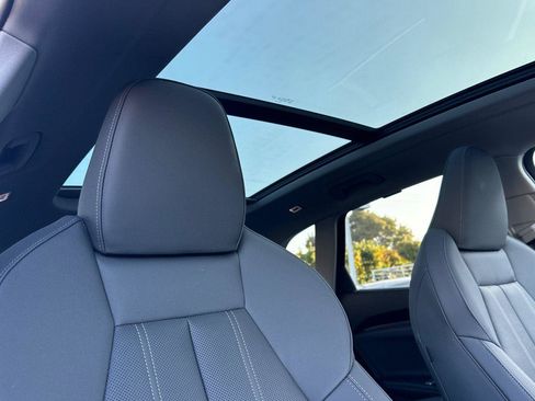 Used 2025 Audi Q5 Premium Plus w/ Premium Plus image 17