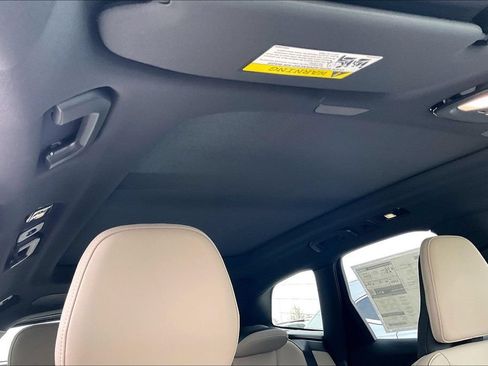 New 2026 Volvo XC60 B5 Plus w/ Protection Package Premier AWD/4WD image 31