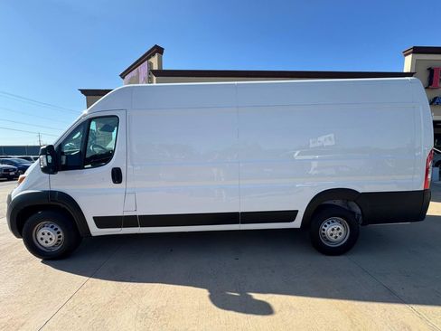 Used 2025 RAM ProMaster 3500 FWD image 4