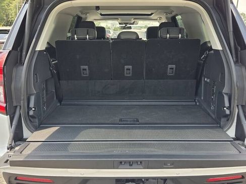 Used 2025 Ford Expedition Active RWD image 12