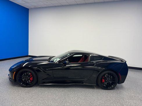 Used 2019 Chevrolet Corvette Stingray Coupe RWD image 6