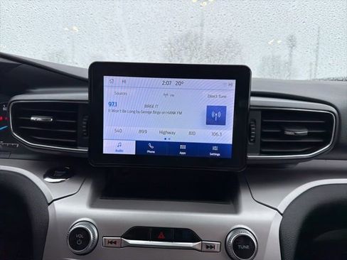 Used 2022 Ford Explorer XLT w/ Equipment Group 202A image 31