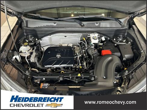 Used 2024 Chevrolet TrailBlazer RS w/ Driver Confidence Package AWD/4WD image 9