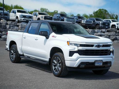 Used 2024 Chevrolet Silverado 1500 RST AWD/4WD image 3
