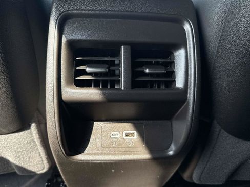 Used 2025 Cadillac XT4 Premium Luxury FWD image 18