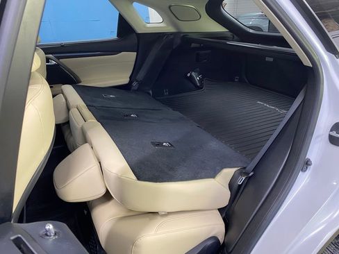 Used 2022 Lexus RX 450h AWD w/ Luxury Package image 38