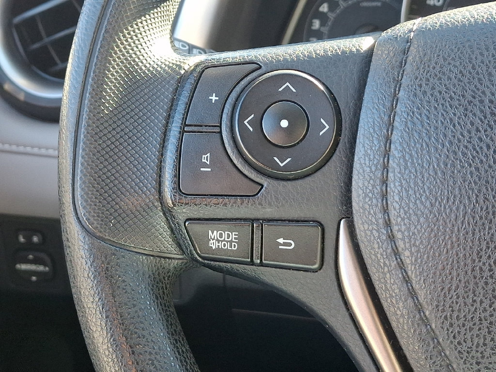 Used 2013 Toyota RAV4 XLE AWD/4WD image 21