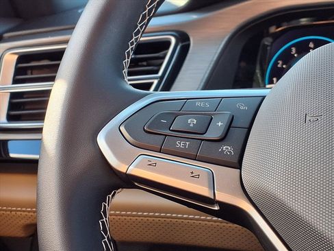 New 2026 Volkswagen Atlas Cross Sport SE image 21