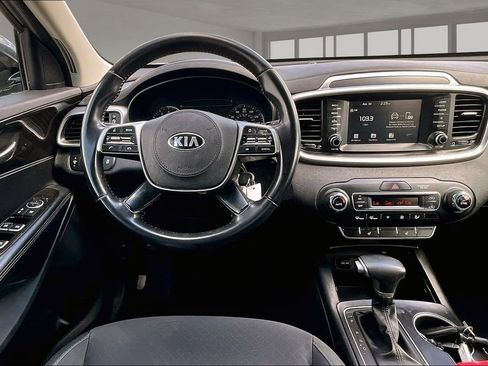 Used 2020 Kia Sorento LX w/ LX I4 Convenience Package AWD/4WD image 6