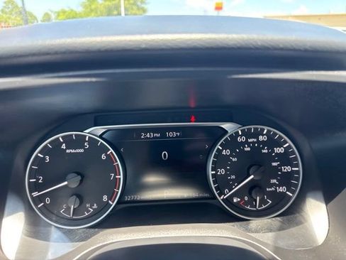 Used 2025 Nissan Rogue SV AWD/4WD image 13