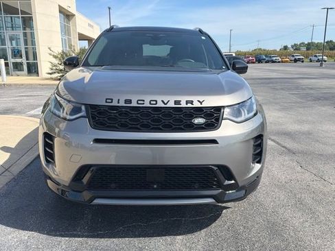 Used 2024 Land Rover Discovery Sport Dynamic SE AWD/4WD image 2