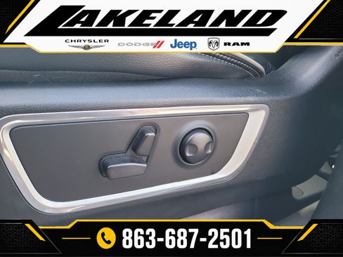 Used 2023 RAM 1500 Laramie AWD/4WD image 19