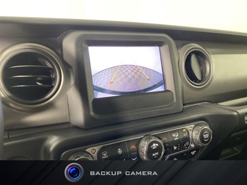 Used 2022 Jeep Wrangler Unlimited Sport AWD/4WD image 4