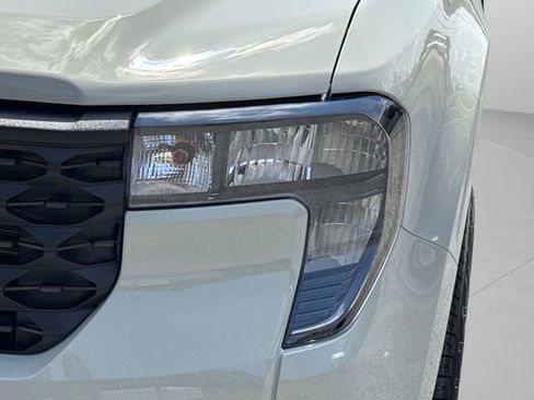 New 2025 Ford Maverick XLT w/ XLT Luxury Package image 9