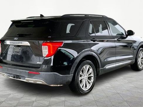 Used 2020 Ford Explorer XLT w/ Equipment Group 202A image 5