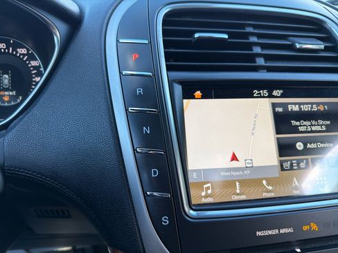 Used 2017 Lincoln MKX Reserve w/ Luxury Package image 27