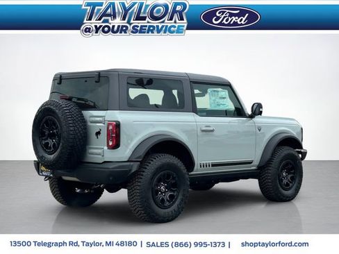 Used 2021 Ford Bronco First Edition image 3