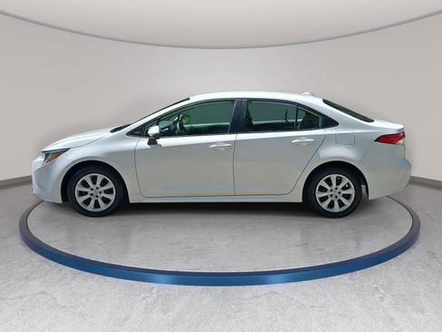 Used 2024 Toyota Corolla LE FWD image 8
