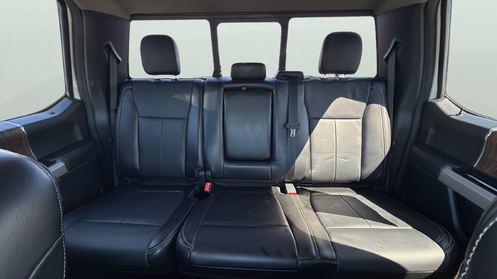 Used 2018 Ford F150 Lariat w/ Equipment Group 502A Luxury AWD/4WD image 22
