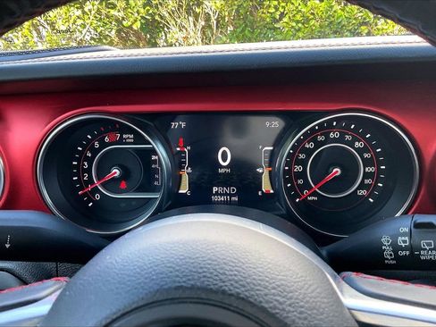 Used 2020 Jeep Wrangler Unlimited Rubicon AWD/4WD image 11