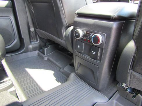 Used 2024 Ford Explorer Limited w/ Limited Technology Package AWD/4WD image 16
