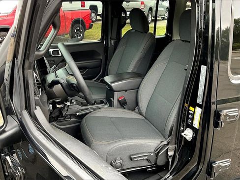 New 2024 Jeep Wrangler Unlimited w/ Convenience Group image 22