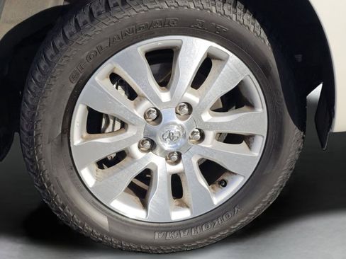 Used 2021 Toyota Sequoia Platinum image 22