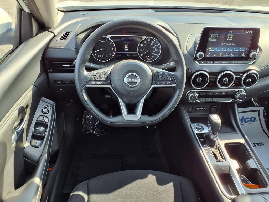 Used 2024 Nissan Sentra SV FWD image 9