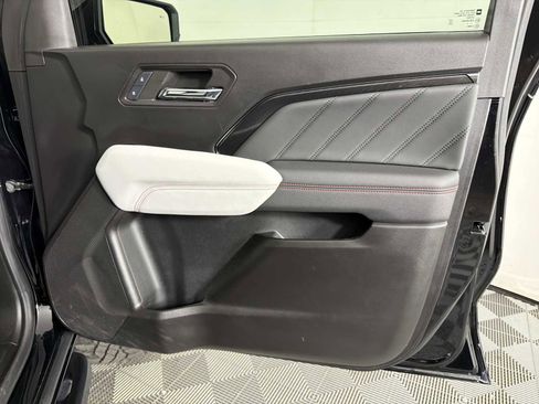 Certified 2024 GMC Canyon AT4X w/ AT4X AEV Edition AWD/4WD image 12